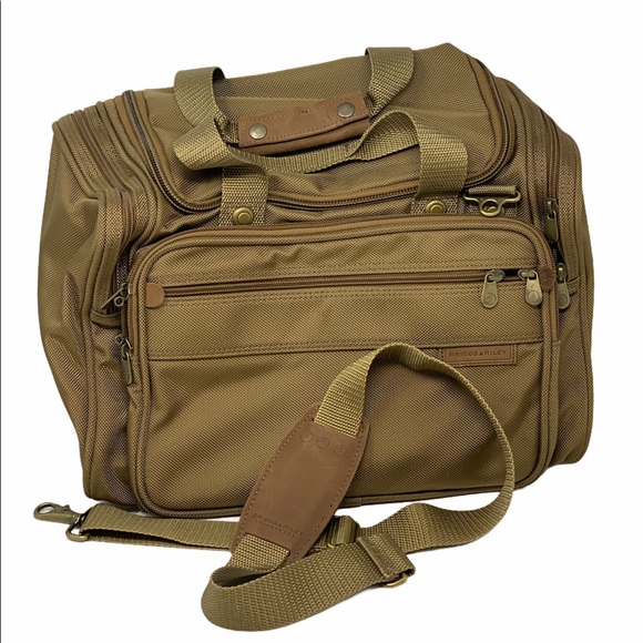 Briggs Riley Cabin Duffle Bag Like New 